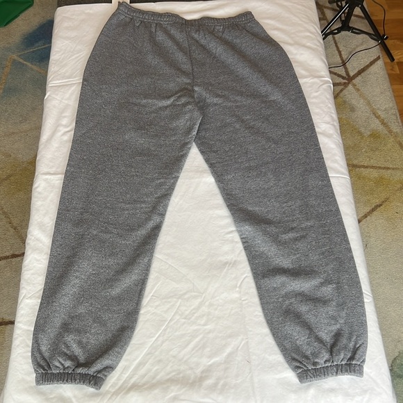 NWT Women’s Grey Joggers sz L - Picture 4 of 4